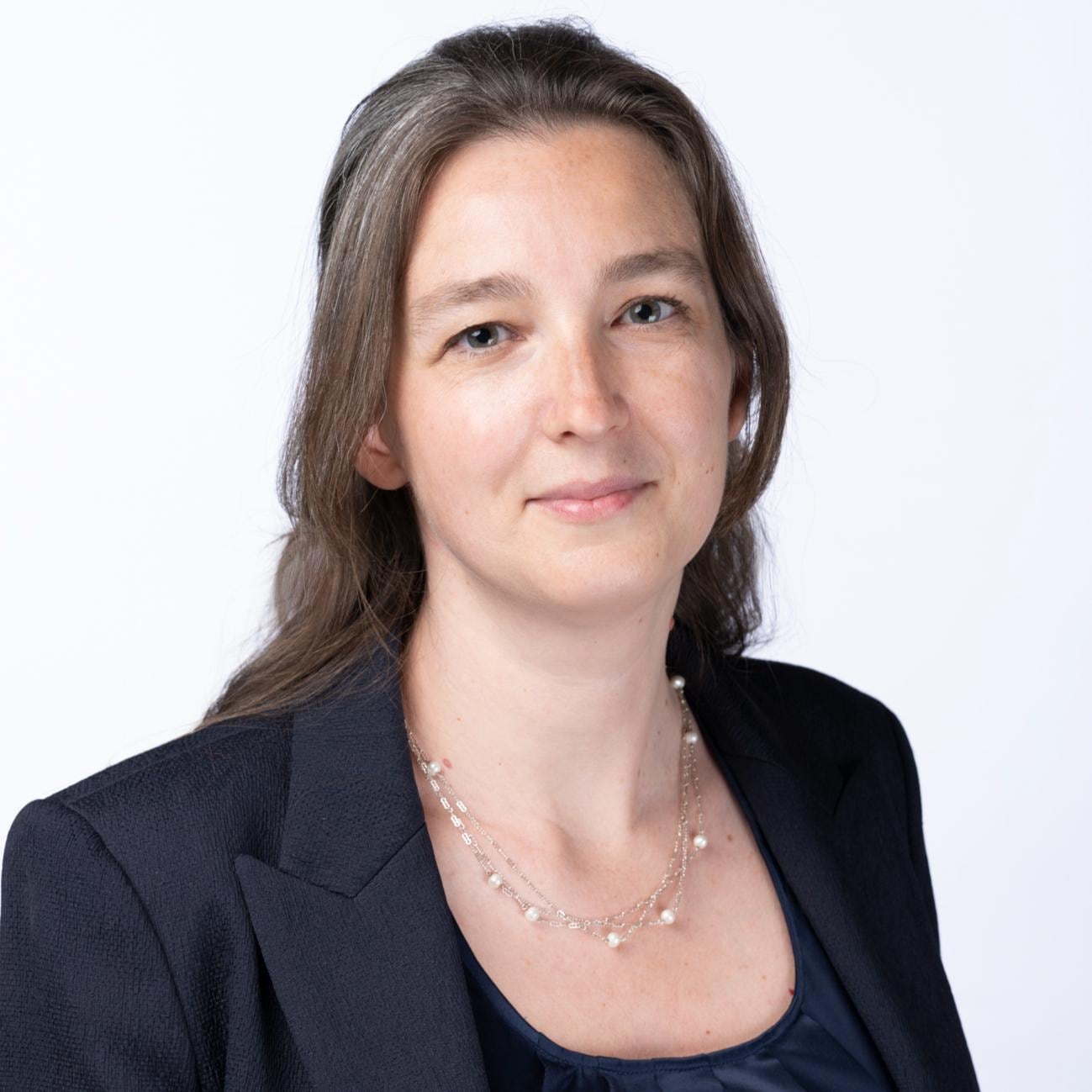 Rachel Moss headshot